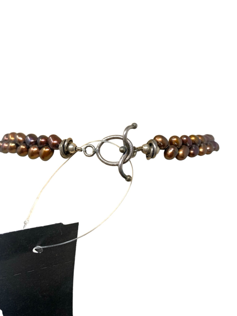 NECKLACE W