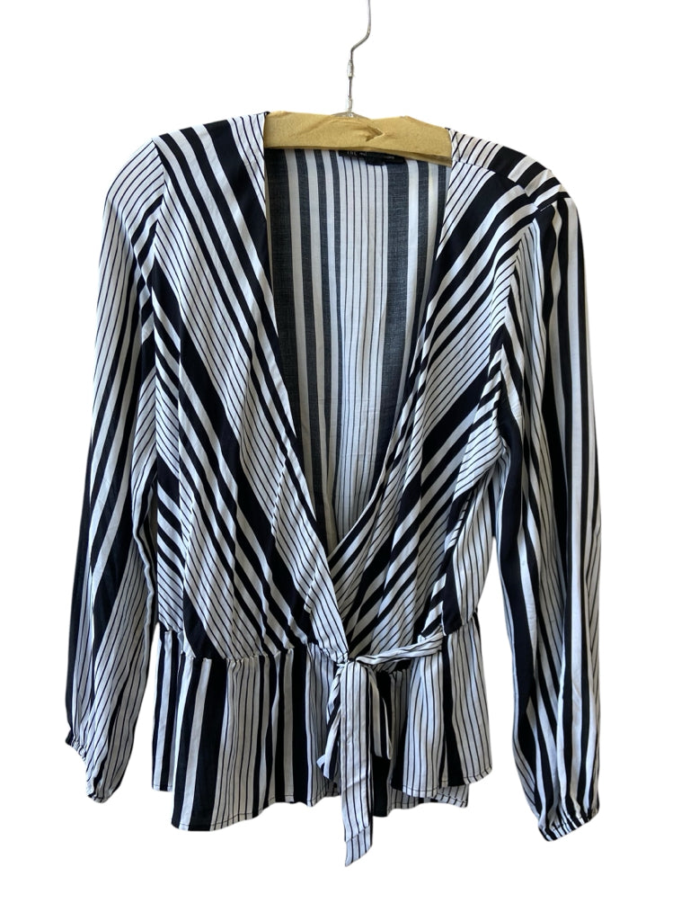INC Size xS TOP  W