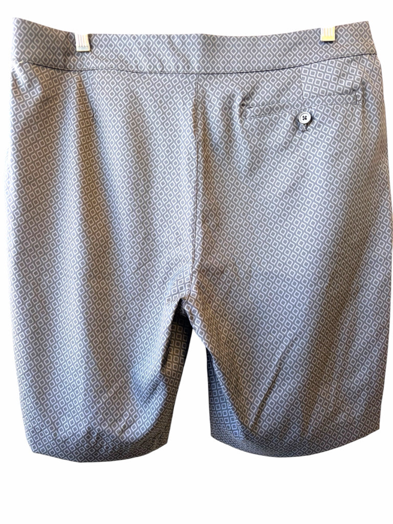 GREG NORMAN Size 12 SHORT W