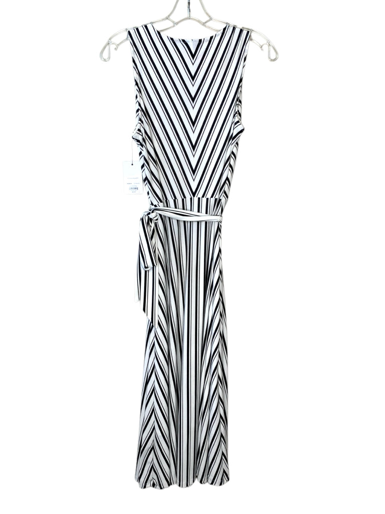 APT 9  medium DRESS W
