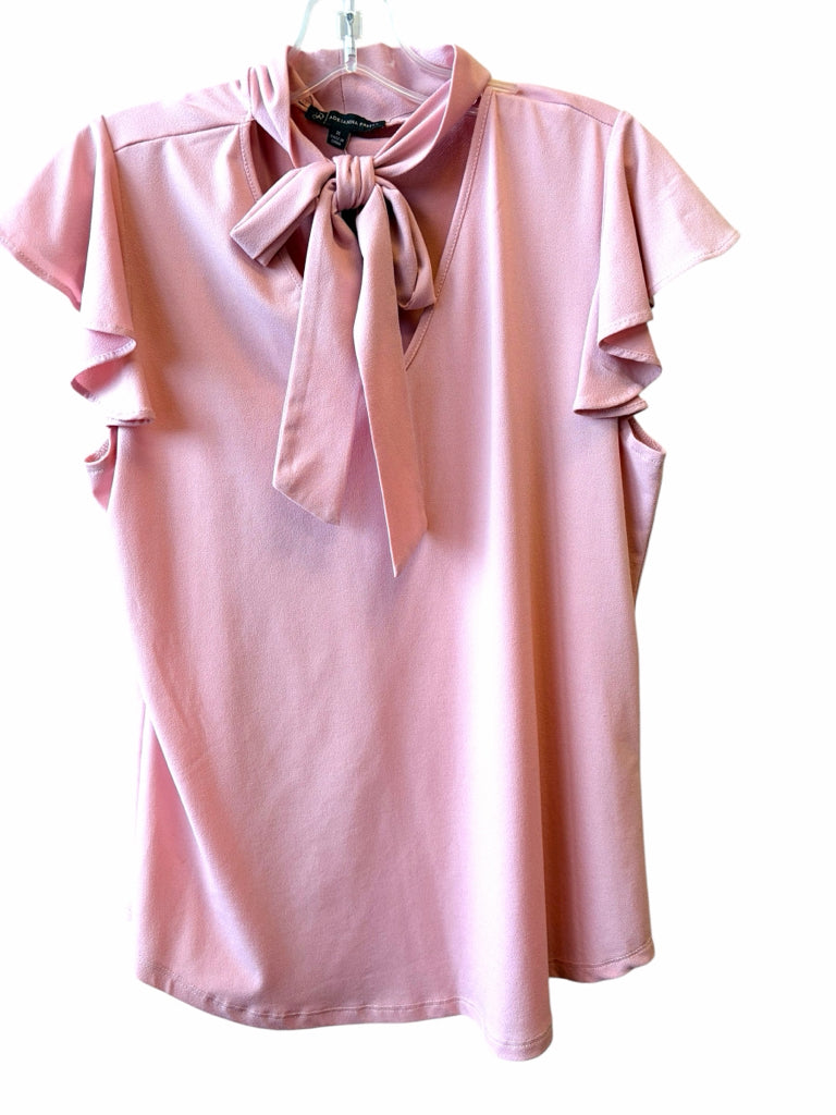 ADRIANNA PAPELL Size medium TOP W
