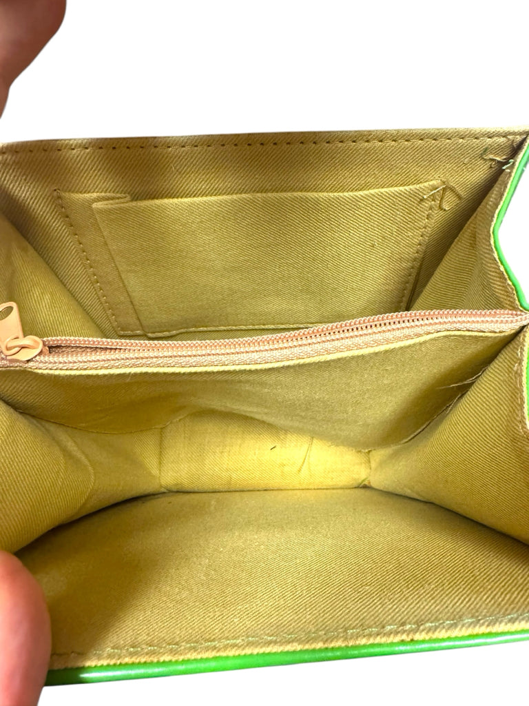 BAGTANGO Size NEW! PURSE W