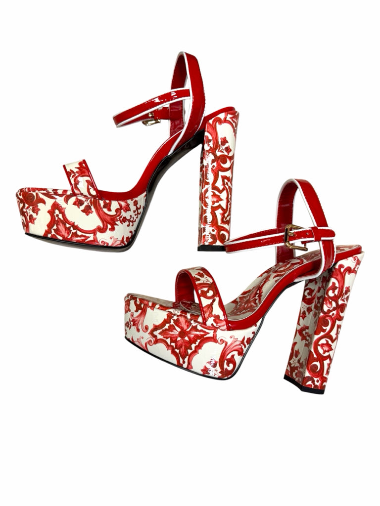 Size 8.5 HEEL W