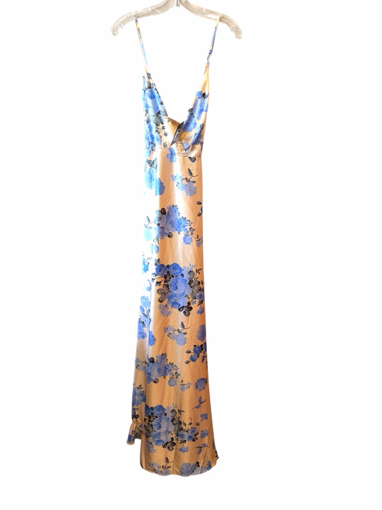 LULUS Size large SUN DRS W