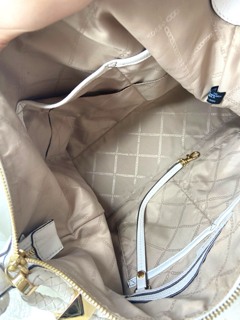 MICHAEL KORS Size m/L PURSE W
