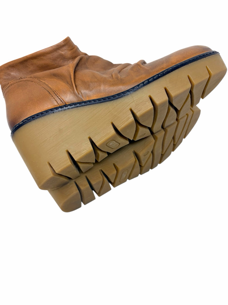DIBA TRUE Size 8 BOOTIE W