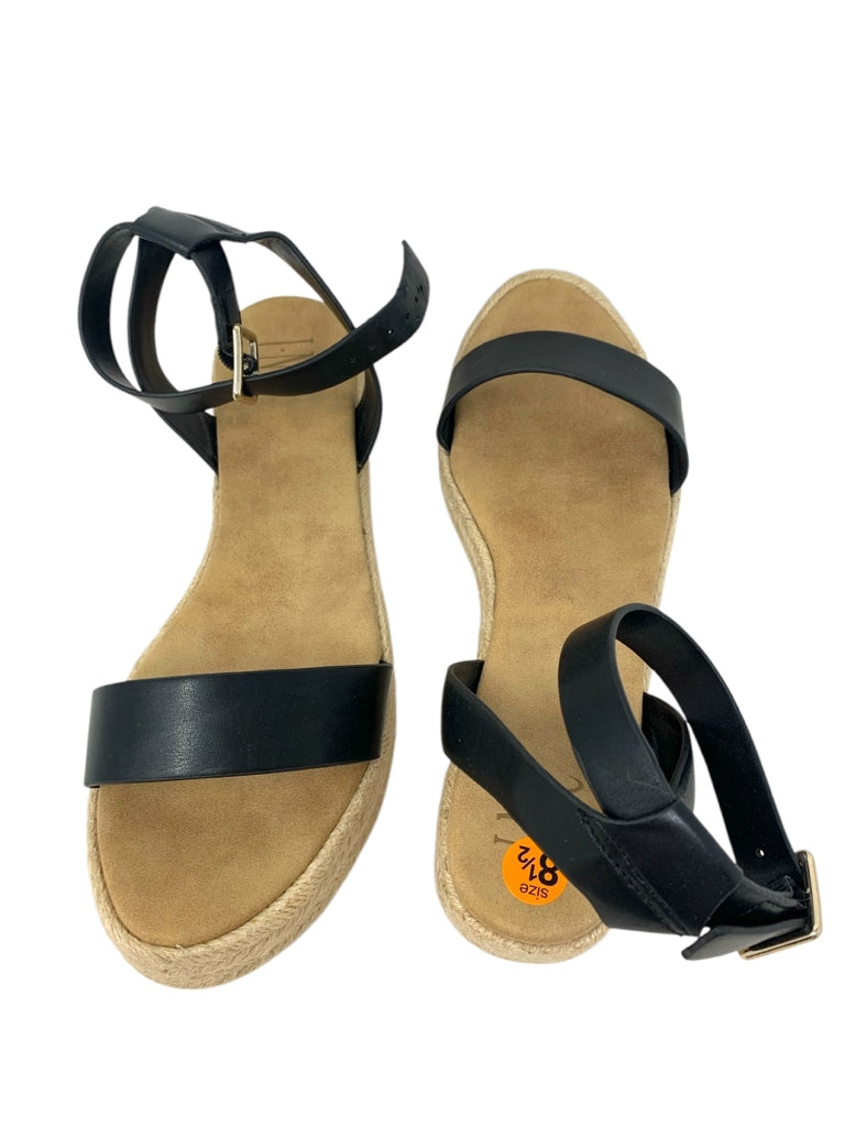 INC  8.5 SANDALS W