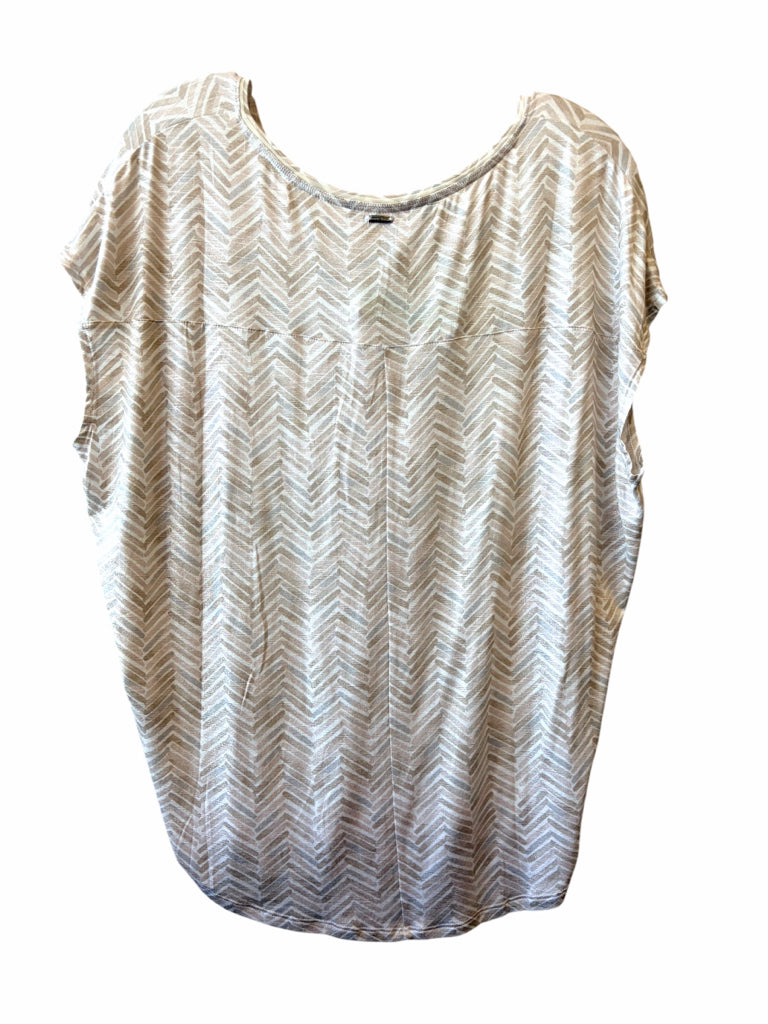 WHITE HOUSE BLACK MARKET Size medium TOP W