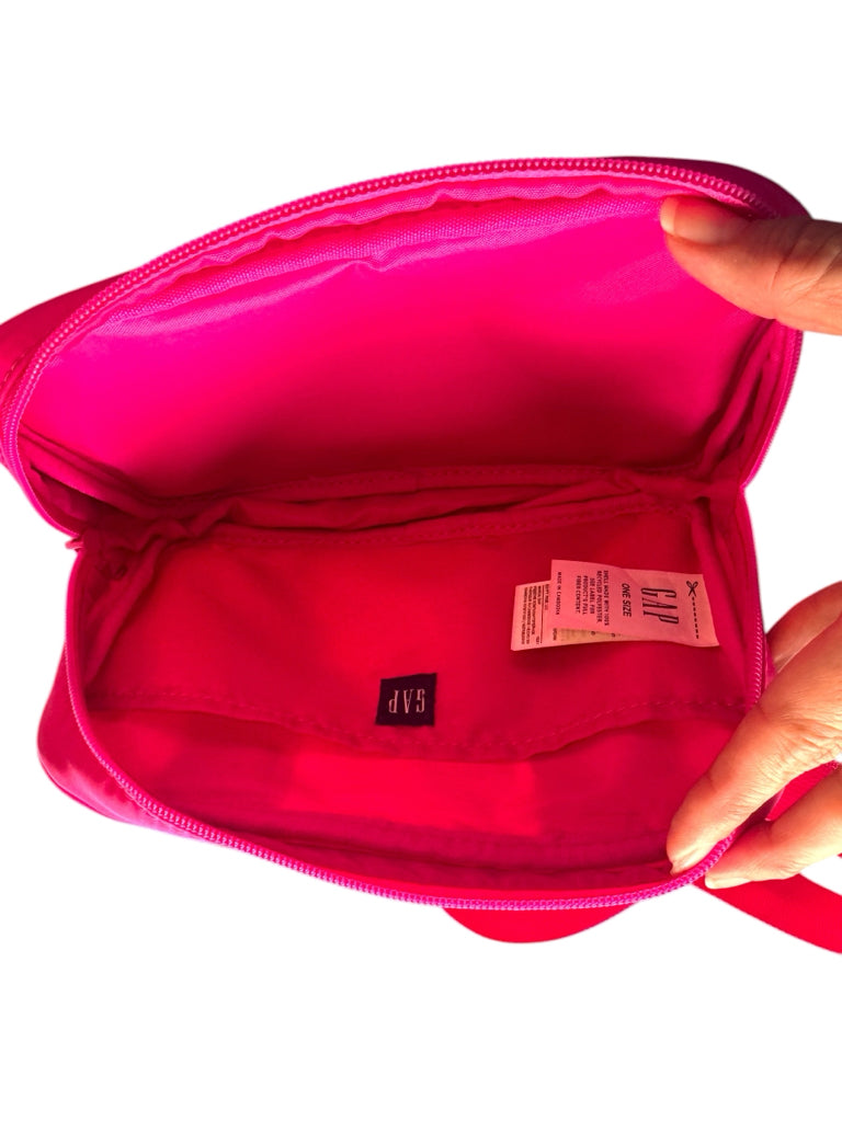GAP Size small FANNYPACK