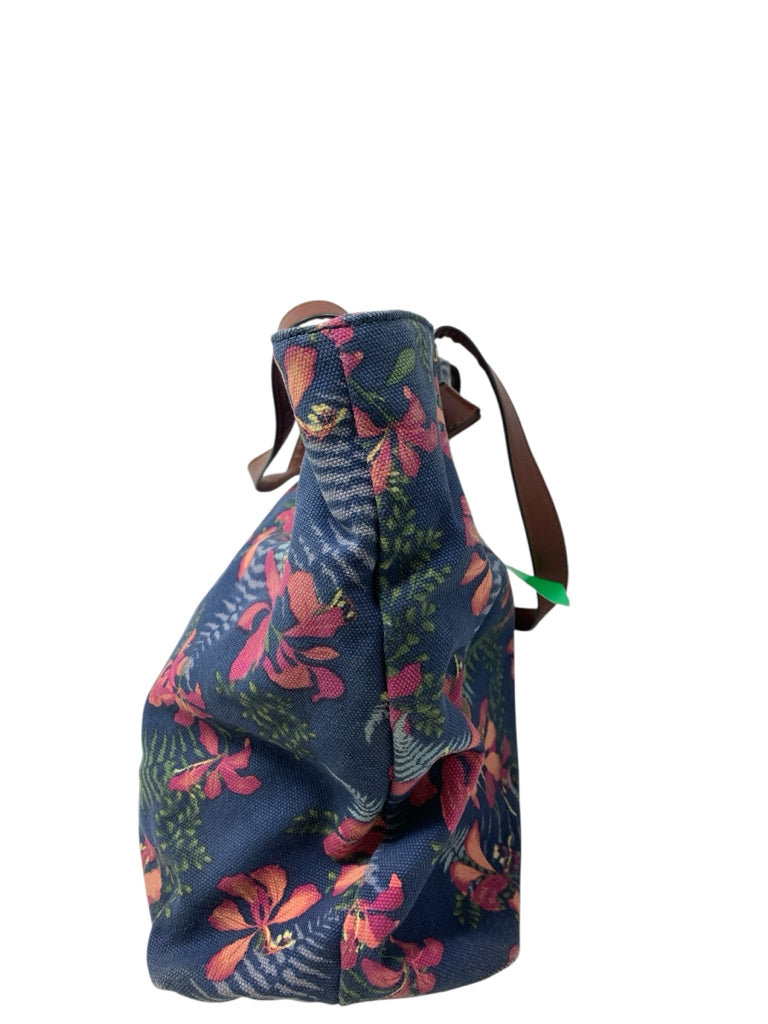 TOMMY BAHAMA  m/L PURSE W