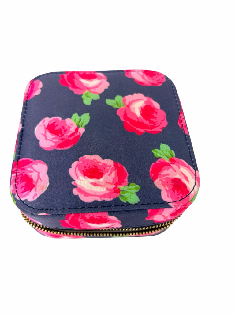 LOFT Size small JEWEL CASE