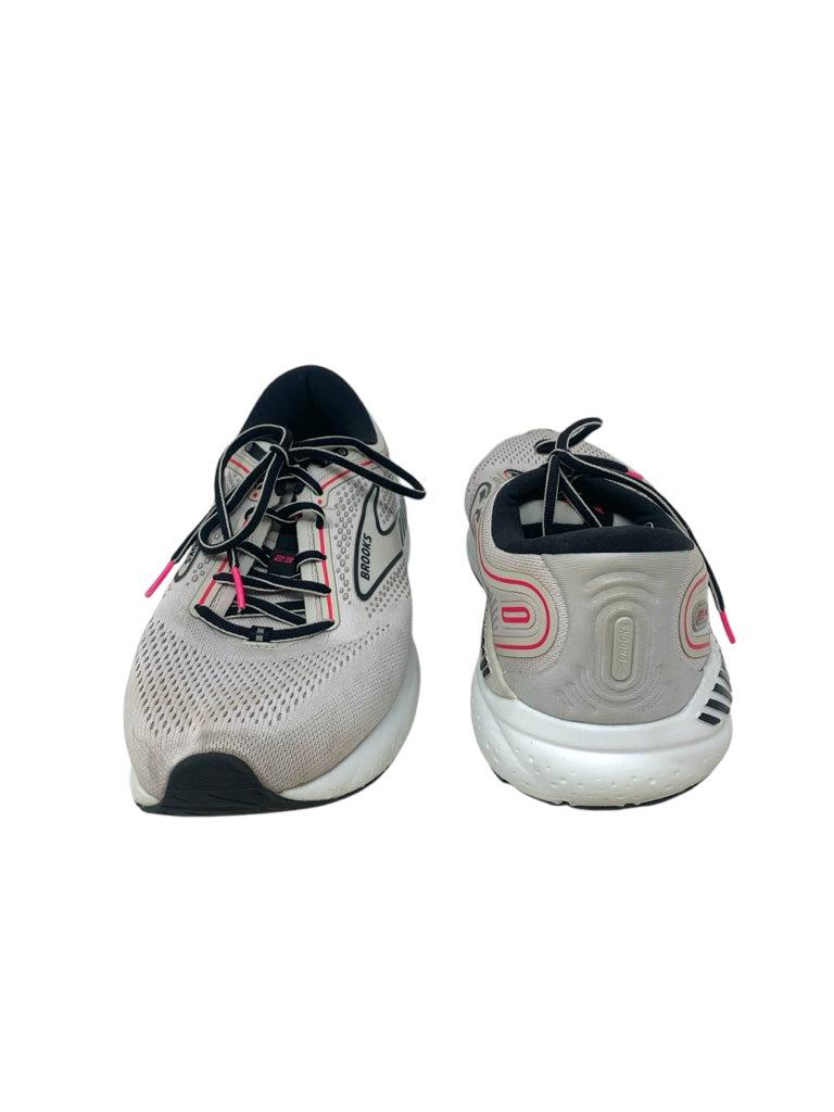 BROOKS  10.5 SNEAKERS W