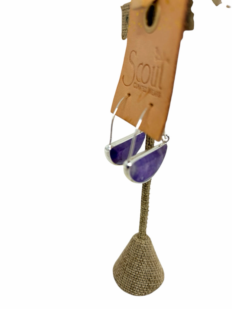 SCOUT Size PIERCED EARRINGS
