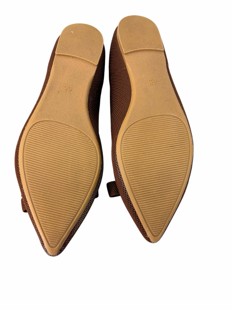 TAHARI Size 6.5 FLAT W