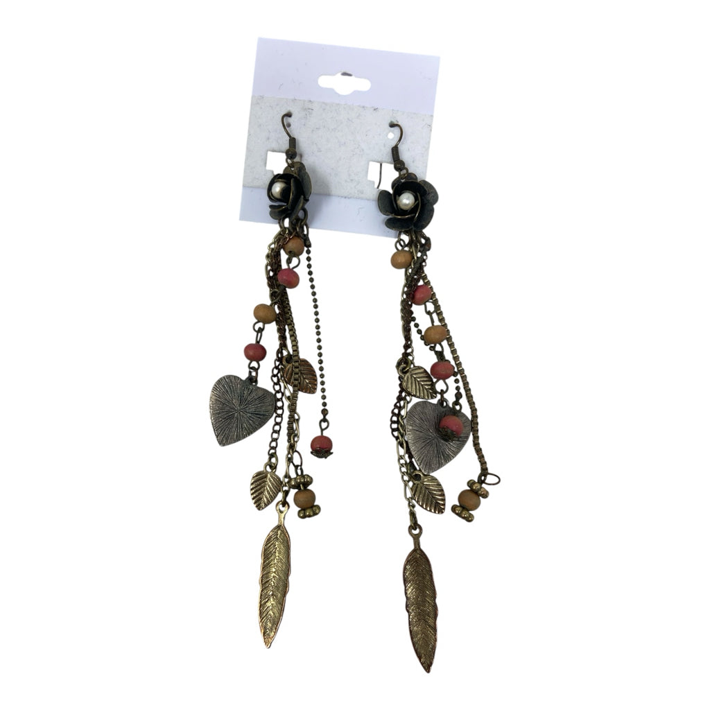 Size PIERCED EARRINGS