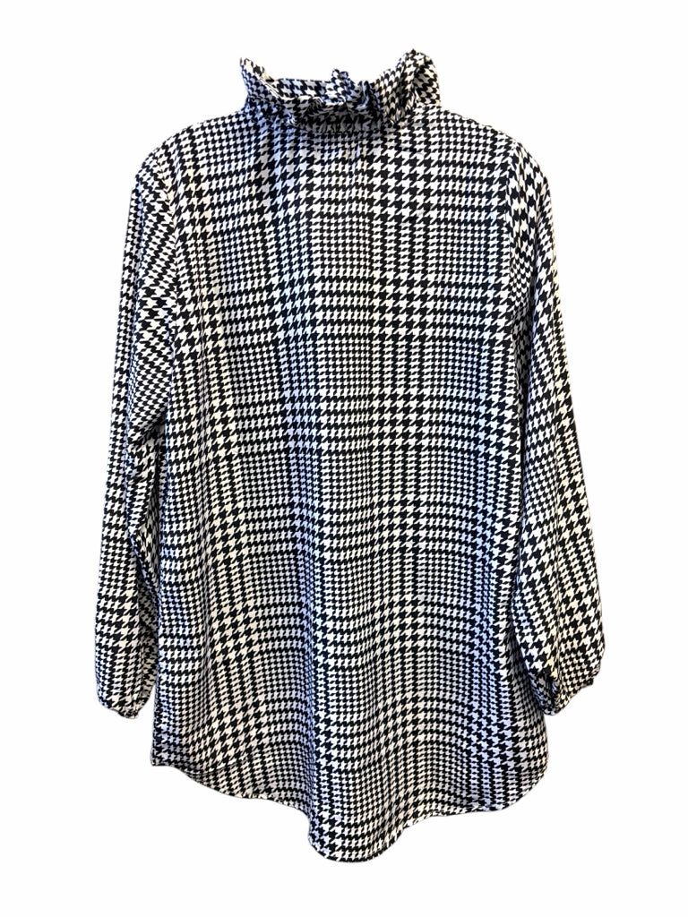 MUD PIE Size medium TUNIC