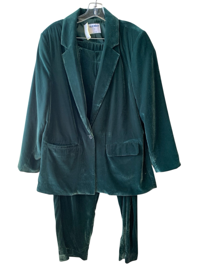 OLD NAVY  xL PT SUIT W