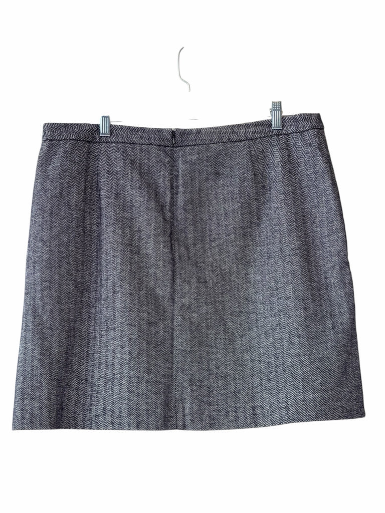 LL BEAN Size 18P SKIRT W