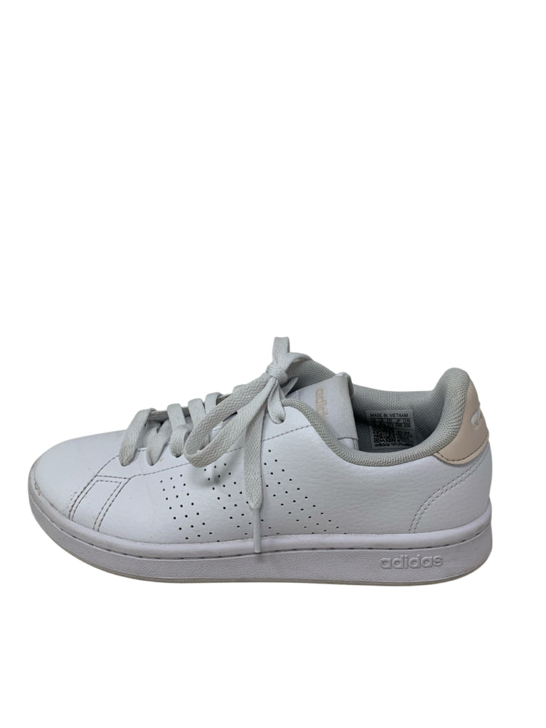 ADIDAS Size 6 SNEAKERS W