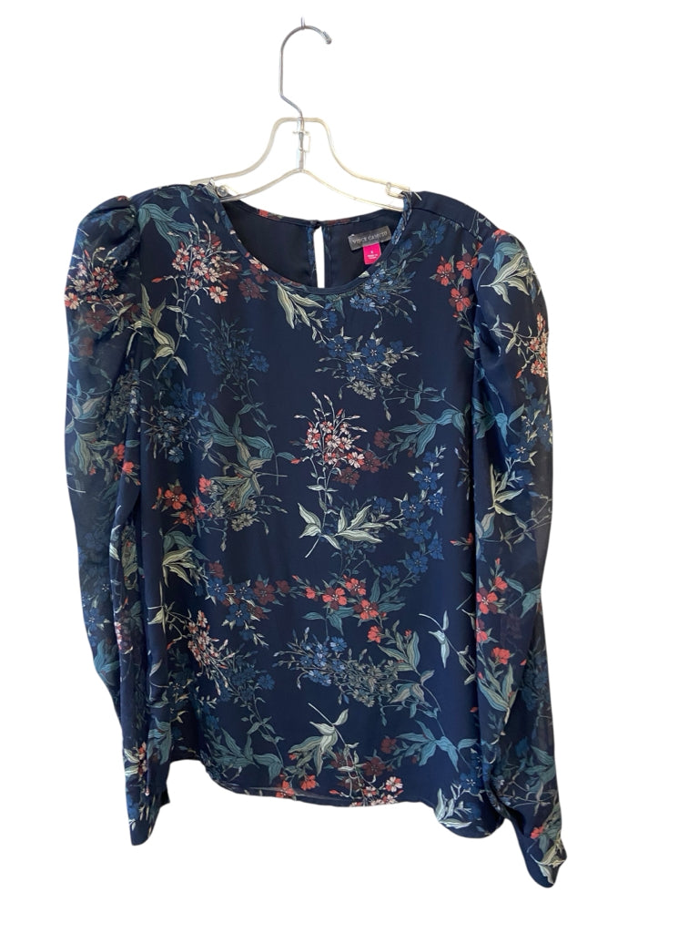 VINCE CAMUTO Size small TOP W