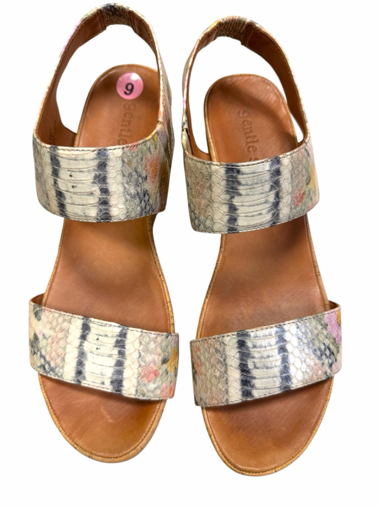 GENTLE SOULS Size 9 WEDGE W