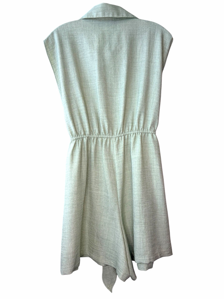 EMMA & MICHELE Size medium ROMPER W