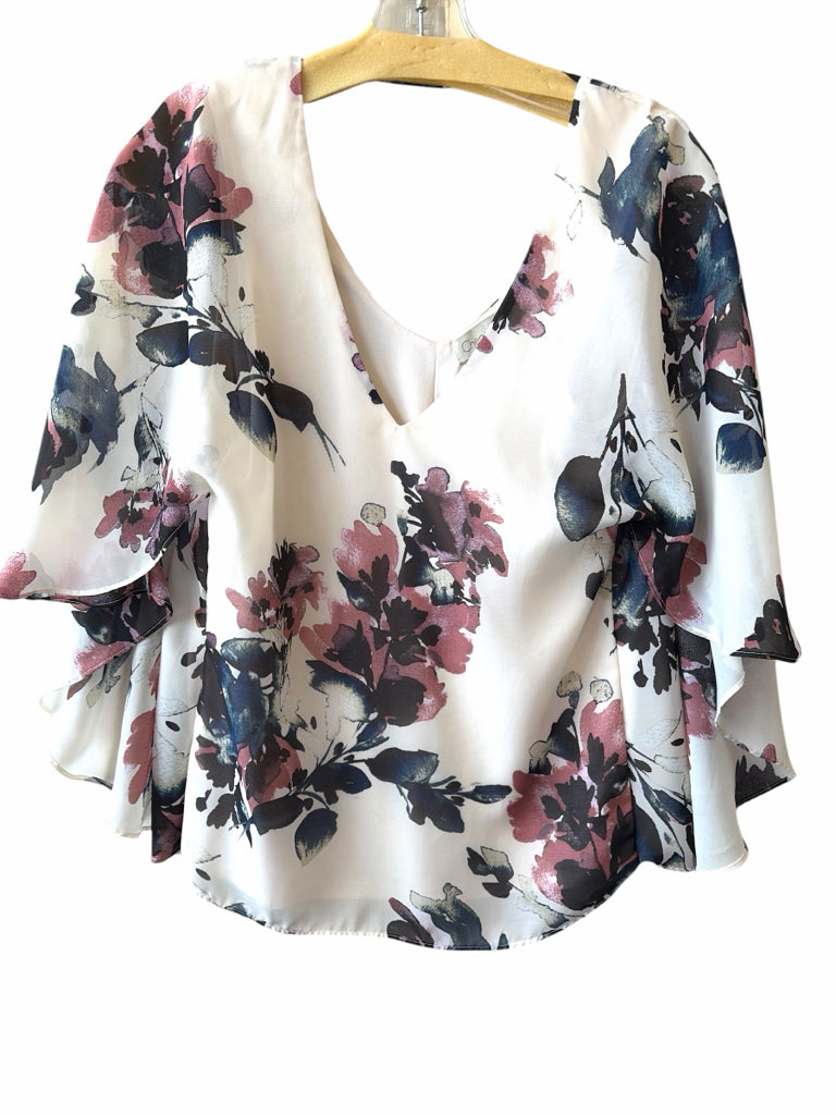 CHENAULT Size medium TOP  W