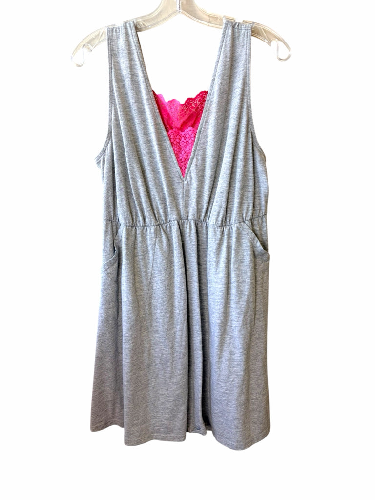 CACIQUE Size 14/16 NIGHT GOWN