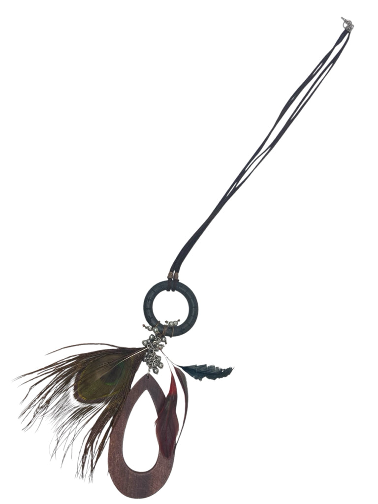 NECKLACE W