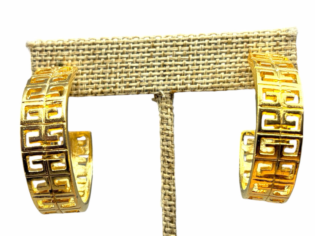 SUSAN SHAW Size PIERCED EARRINGS