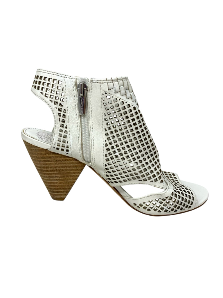VINCE CAMUTO  8.5 HEEL W