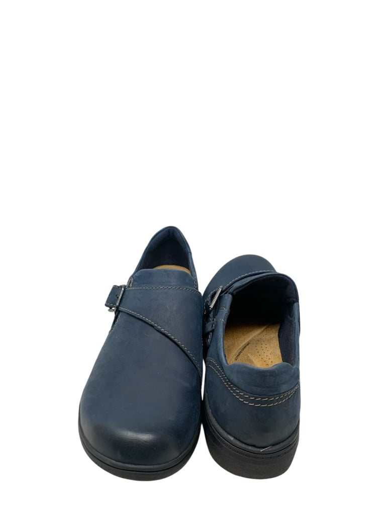 CLARKS  8.5 SHOES W