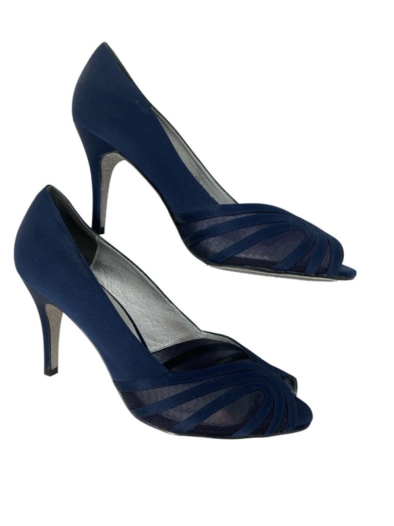 ADRIANNA PAPELL  8 HEEL W