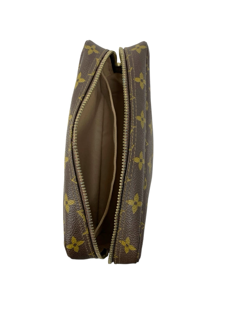 LOUIS VUITTON  s/M MAKEUP BAG