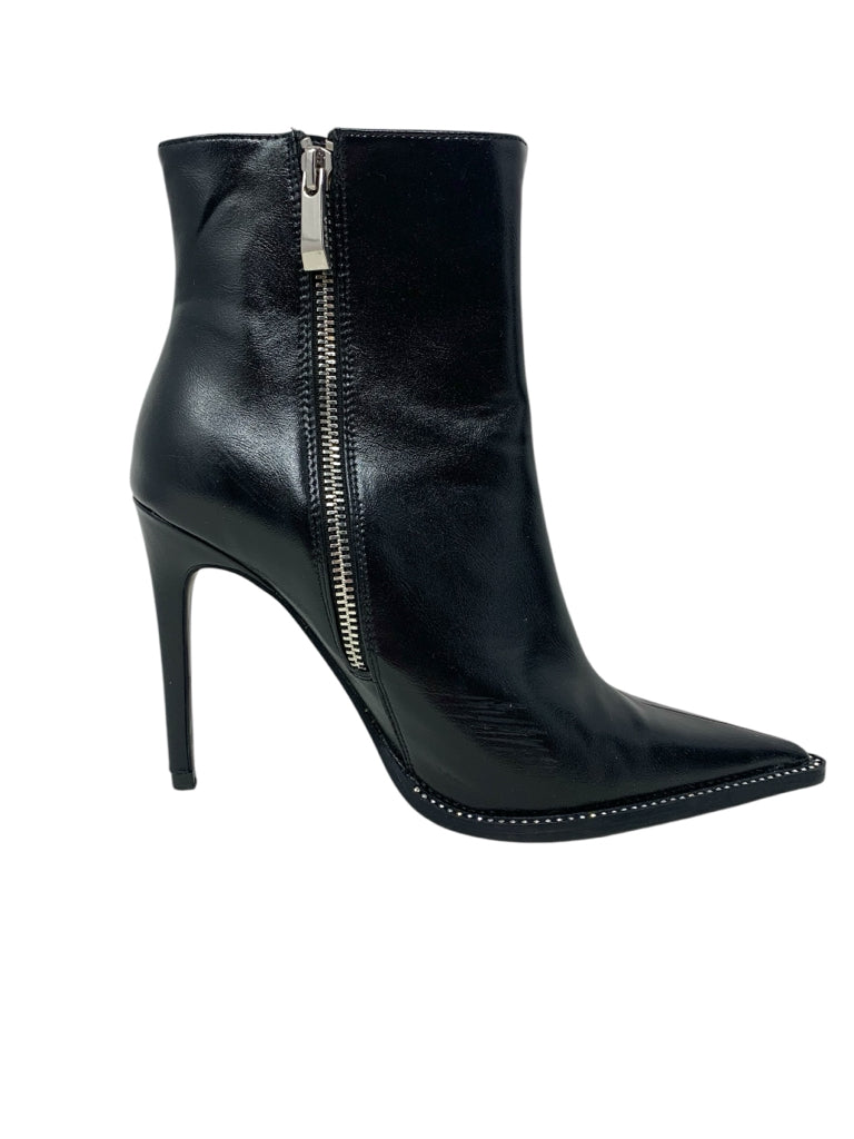 ZARA  7.5 BOOTIE W