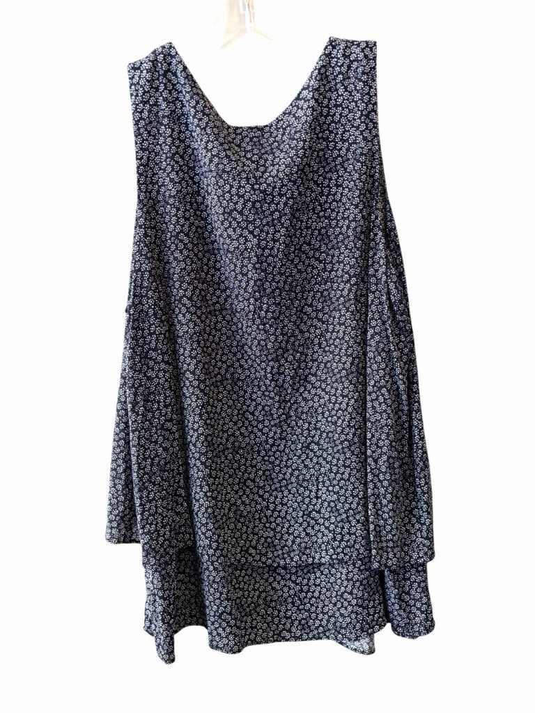 KAREN KANE Size large TOPW