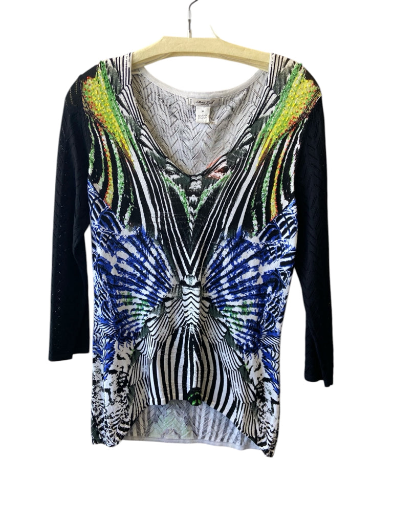 MONA LEAH Size medium TOP  W