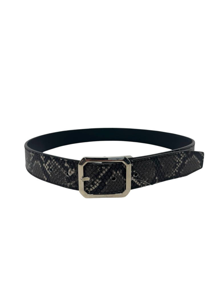small BELT W