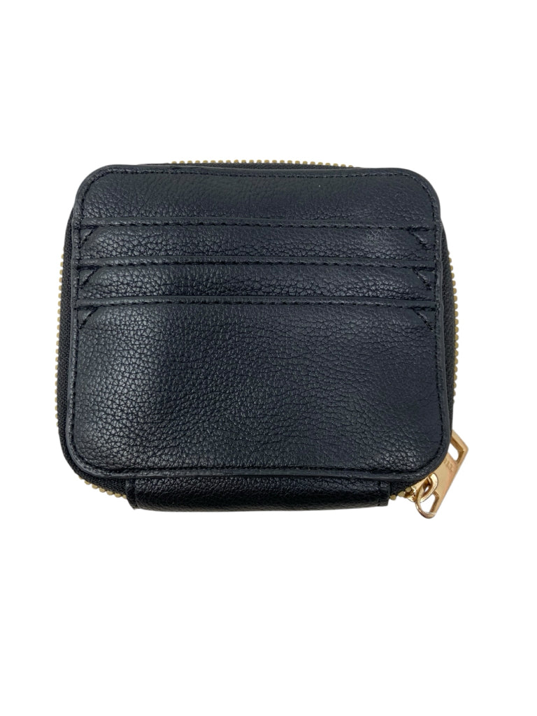 TAYLOR BROOKE Size small WALLET W