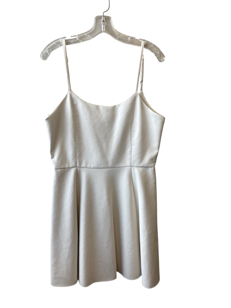 FATE Size large DRESS W