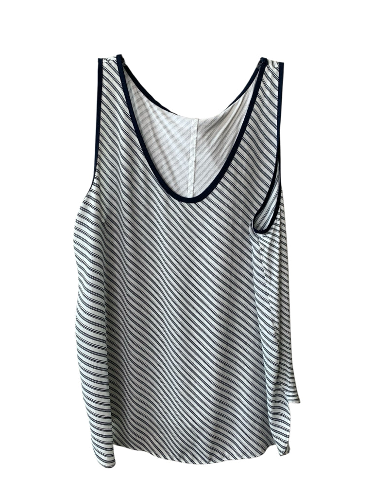 AT LOFT  medium TOP  W