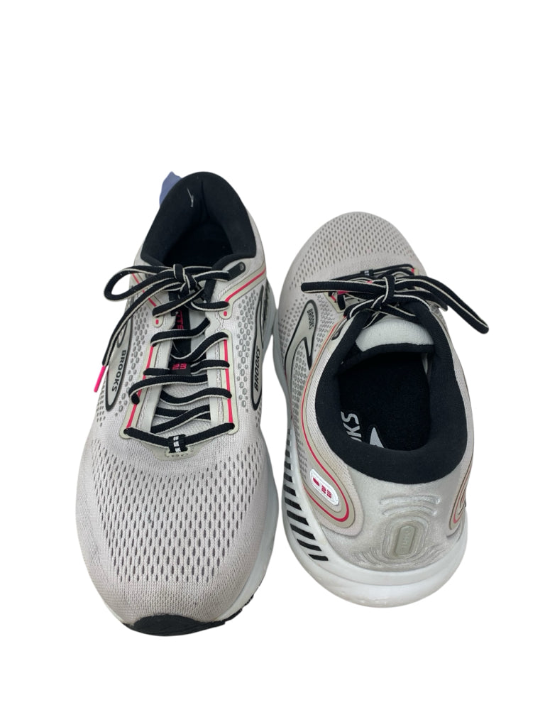 BROOKS  10.5 SNEAKERS W