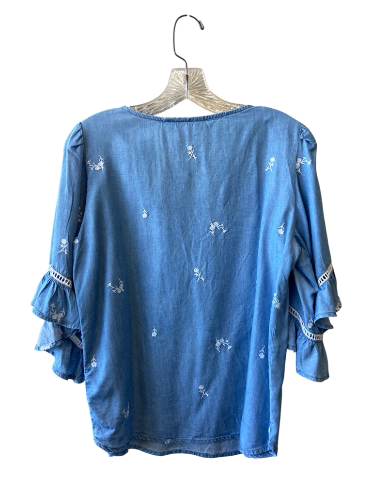 LAUREN CONRAD Size small TOP W