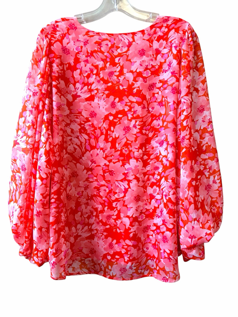 ADRIENNE Size medium TOP W