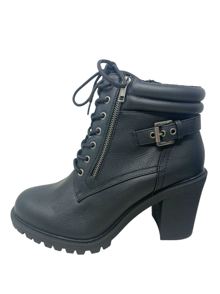 TORRID  12W BOOTIE W