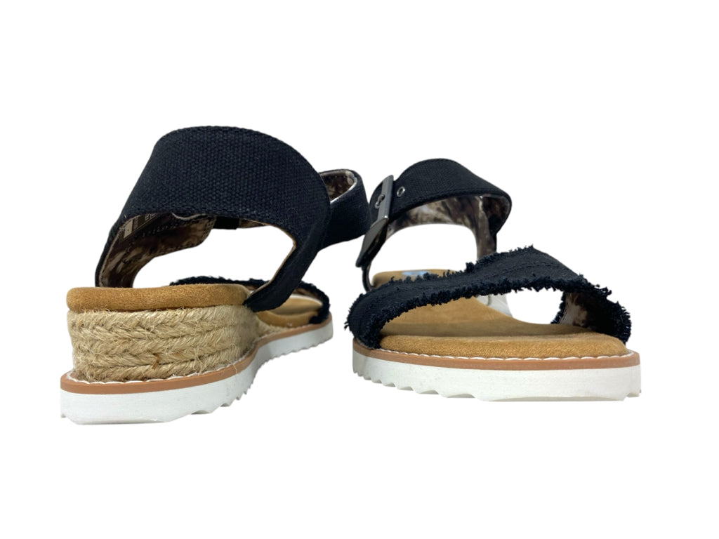 BOBS Size 6 SANDALS W