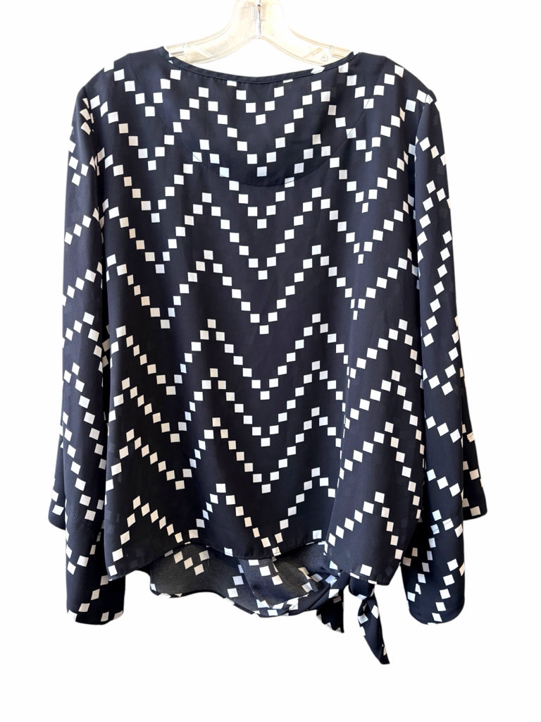 CHICO'S Size large TOP W