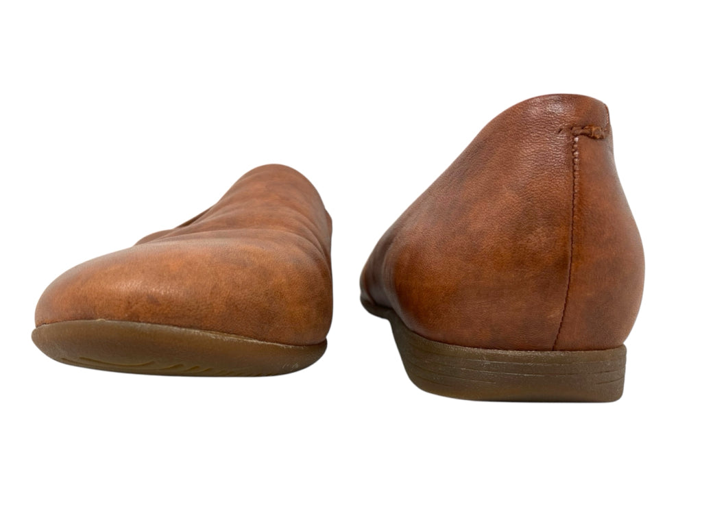DANSKO Size 7.5 LOAFER W