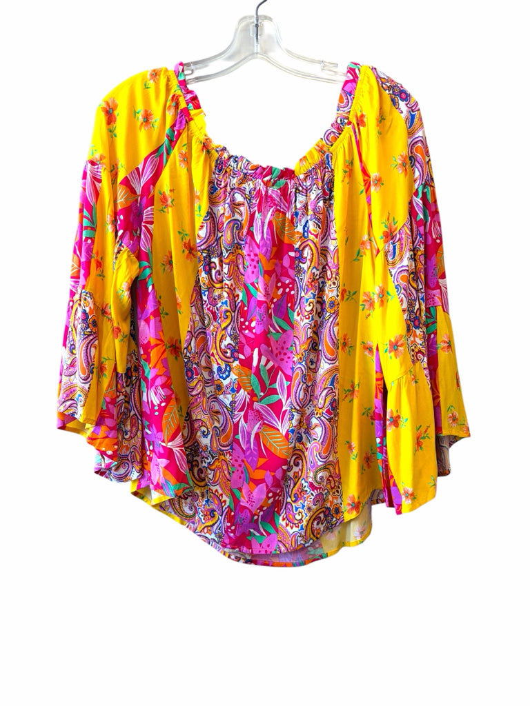 EMILY WONDER Size large TOP W