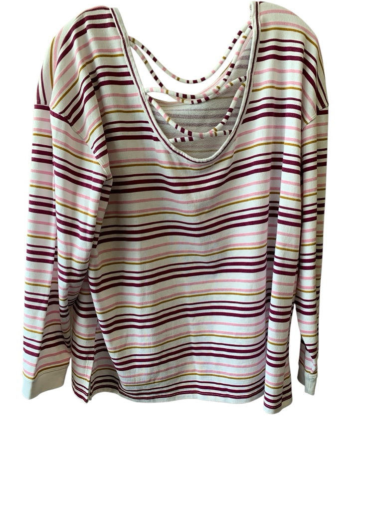 MAURICES  xXL TOP  W